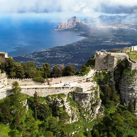 Holiday home U Ventu Che Tira Casa Centro Storico Vicino Porto Wi Fi Trapani