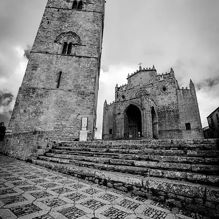 Casa vacanze U Ventu Che Tira Casa Centro Storico Vicino Porto Wi Fi Trapani